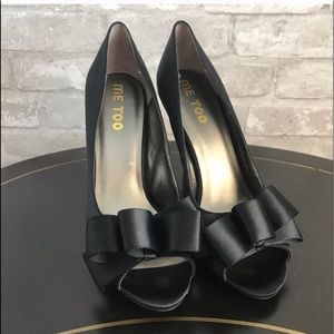 Me Too Womens Josie Satin High Heel Shoe with Bow